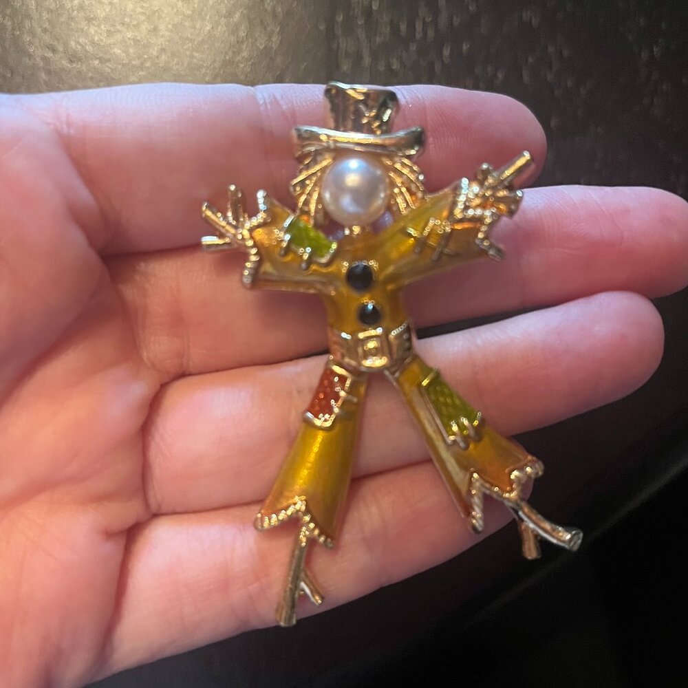 Vintage Gold Tone Scarecrow Brooch with Moveable Legs